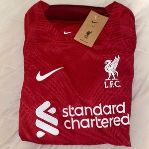 Liverpool 22-23 player jersey